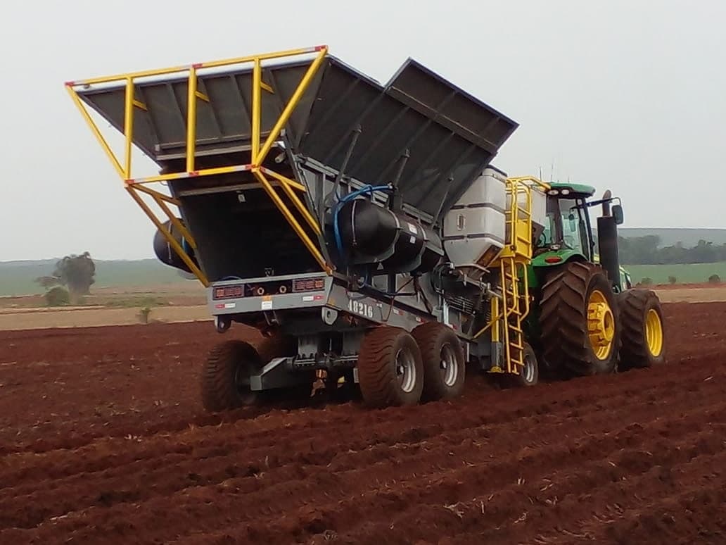 Plantadora de cana PTX 7010