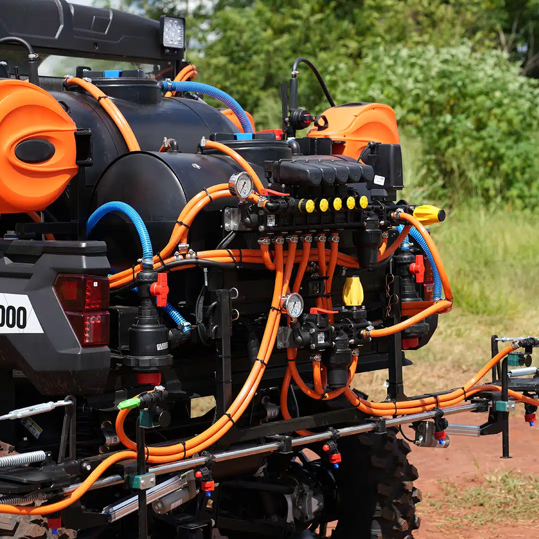 Pulverizador Agrícola CDX, o UTV agrícola com aplicador de defensivos agrícolas